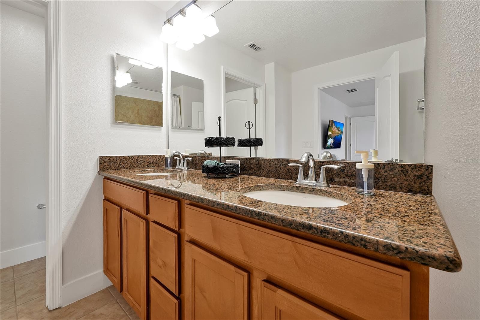 Townhouse at 8971 COCO PALM RD, KISSIMMEE, photo 50 of 99