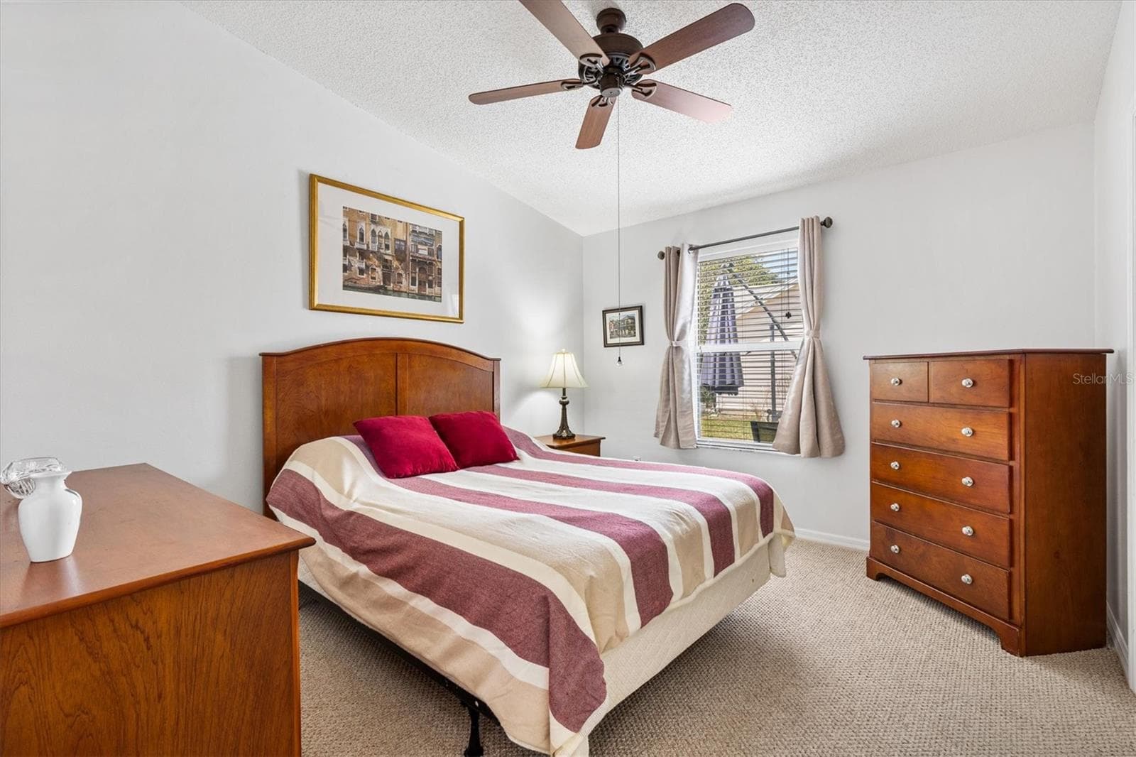 Guest Bedroom - 406 DEL MAR DR, LADY LAKE