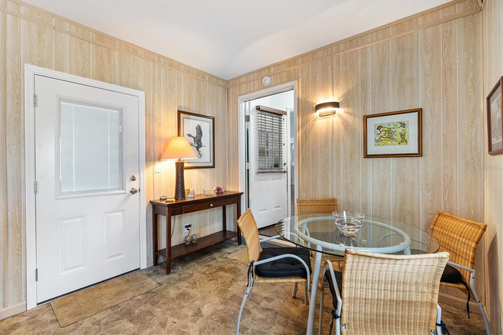 Florida Room - 406 DEL MAR DR, LADY LAKE
