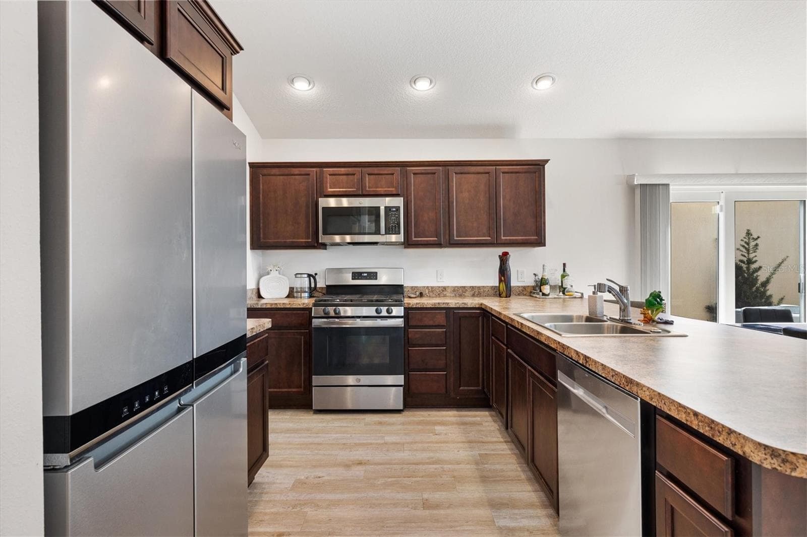 Kitchen - 6094 RODRIGUEZ LN, THE VILLAGES