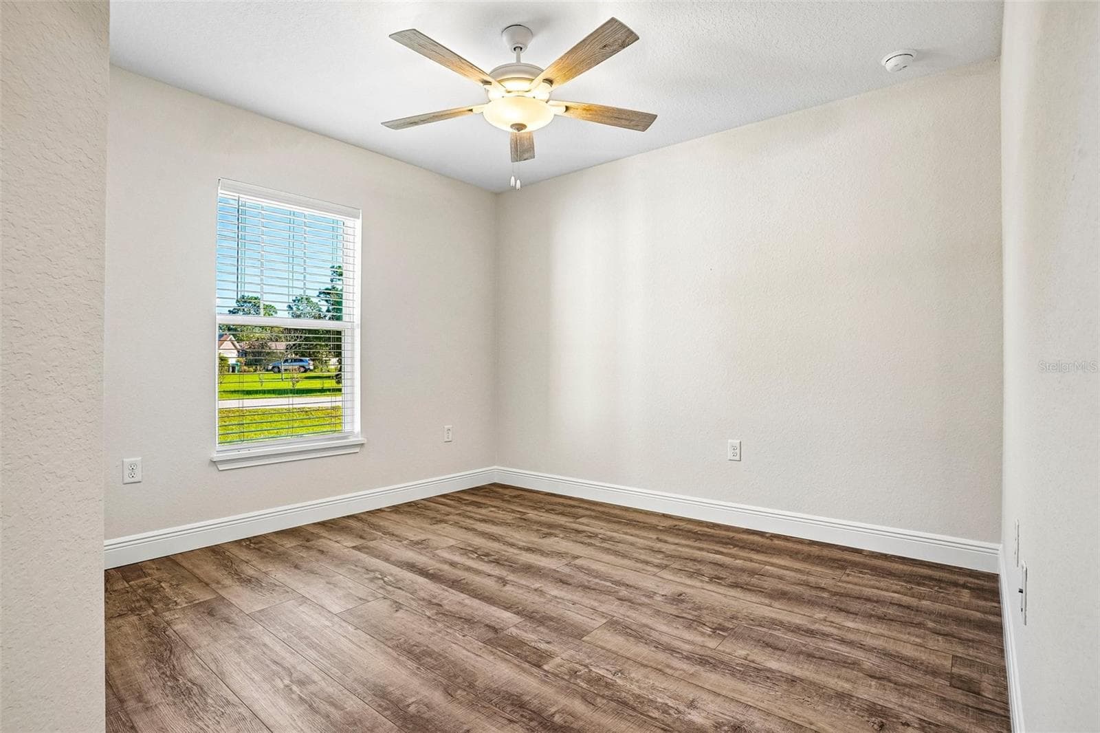 Single Family Residence at 8 HEMLOCK LOOP CRSE, OCALA, photo 32 of 53