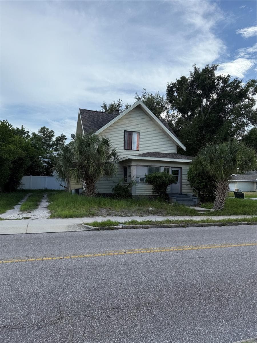 Duplex at 1625 9TH AVE W, BRADENTON, photo 6 of 8