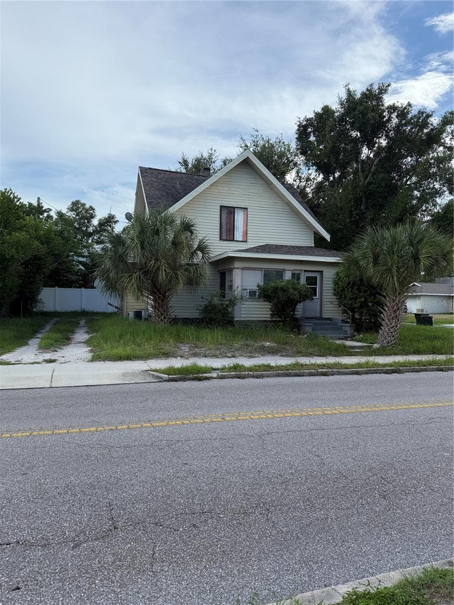 Duplex at 1625 9TH AVE W, BRADENTON, photo 8 of 8