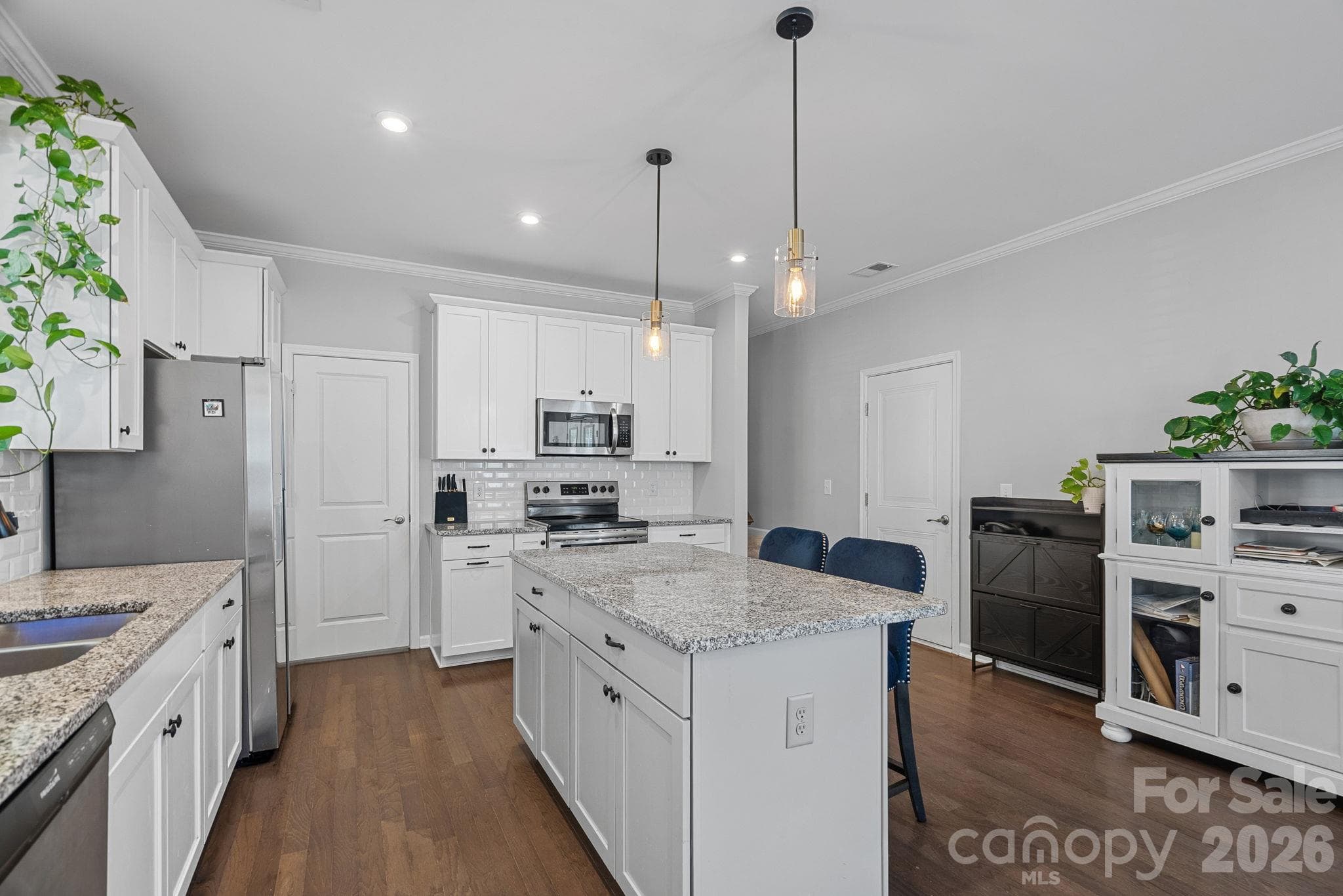 Single Family Residence at 12116 Memory Lane, Huntersville, photo 4 of 18