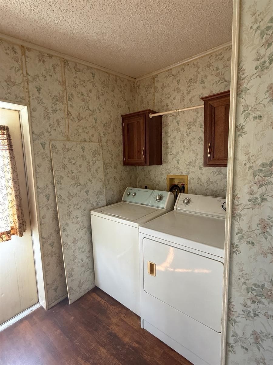 Laundy - 4060 PACKARD AVE, ST CLOUD