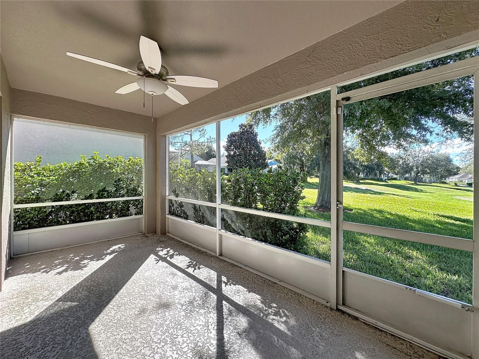 Screened-In Lanai - 4004 CAPLAND AVE, CLERMONT