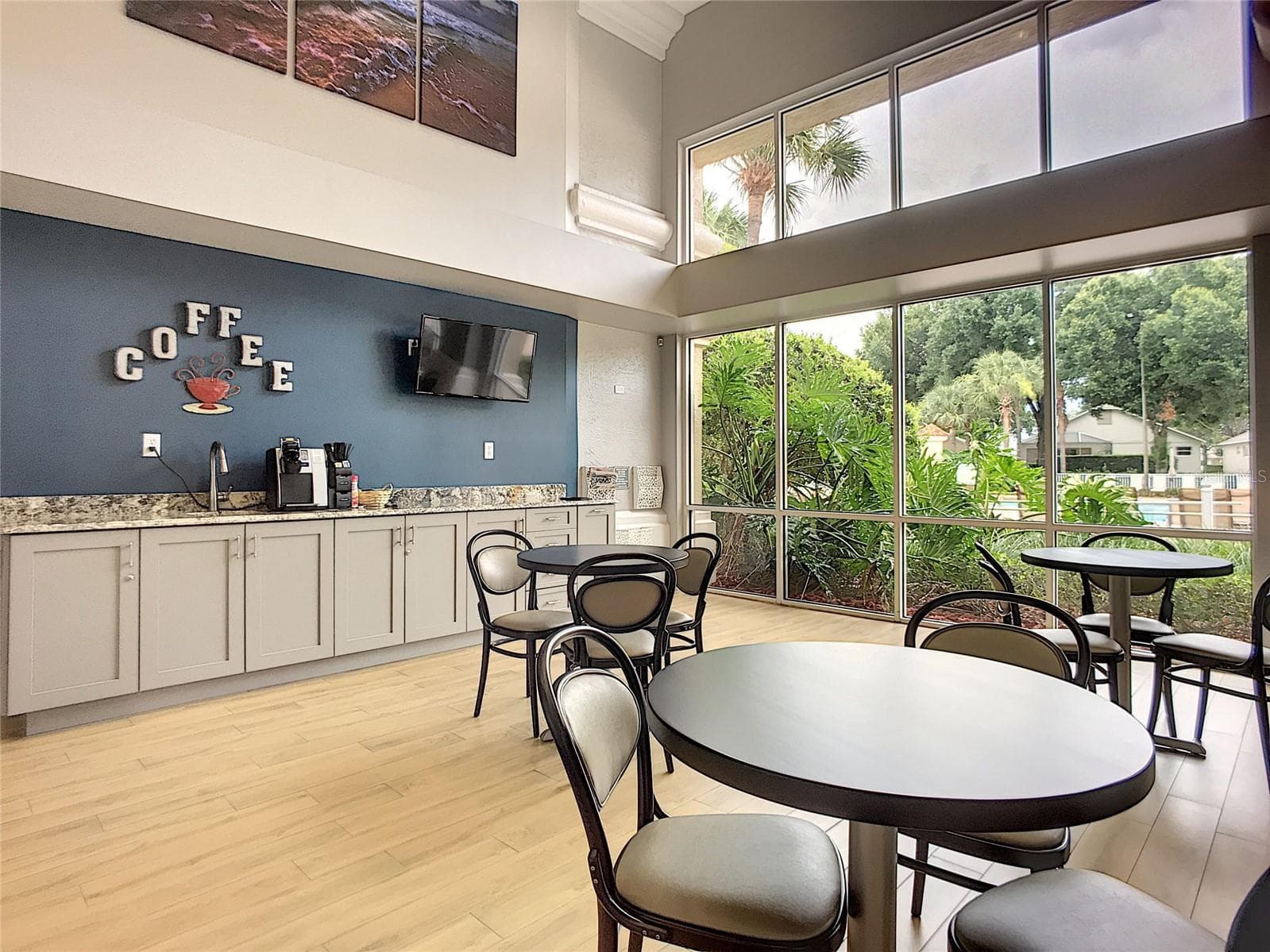 Coffee area - 4004 CAPLAND AVE, CLERMONT
