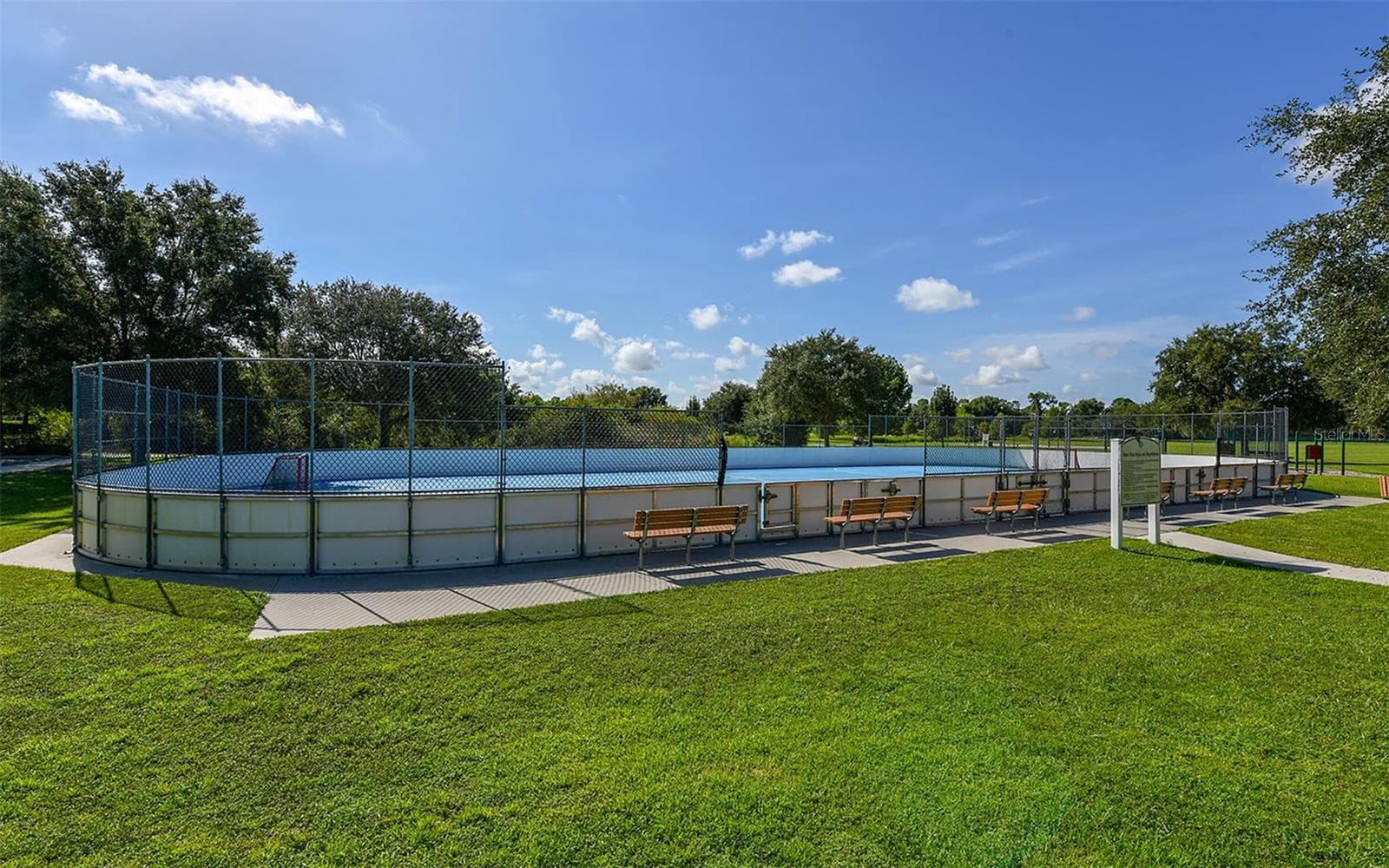 Single Family Residence at 15213 BLUE FISH CIR, LAKEWOOD RANCH, photo 37 of 38