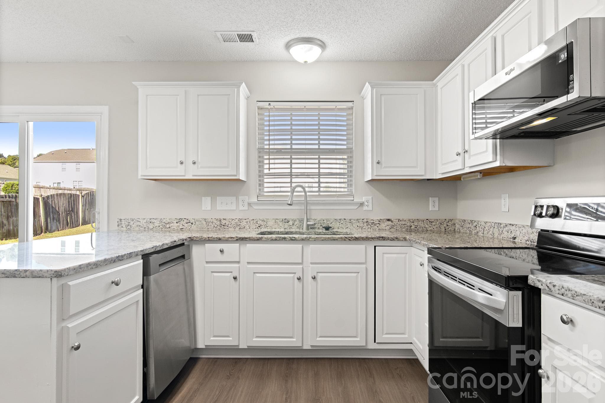 Single Family Residence at 2303 Highland Park Drive, Charlotte, photo 15 of 48