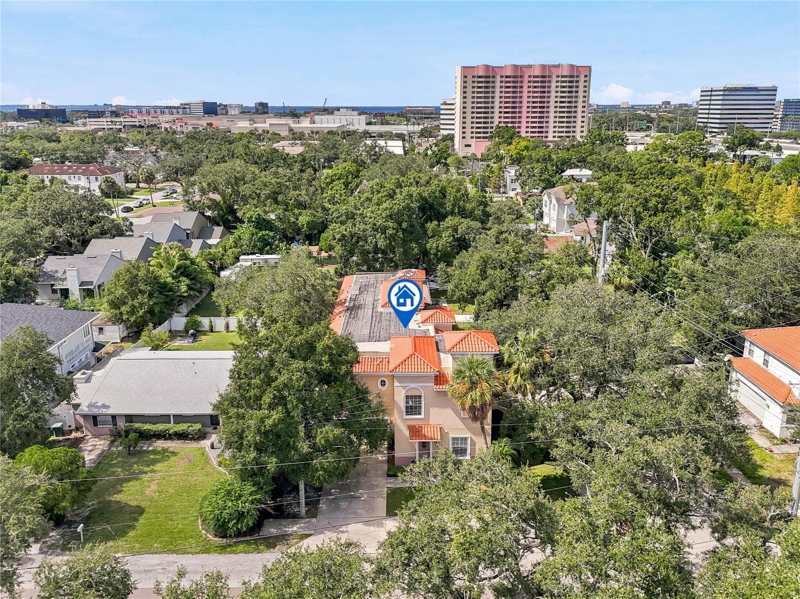 Townhouse at THE BORGHESE VILLAS AT WESTSHO, TAMPA, photo 37 of 42