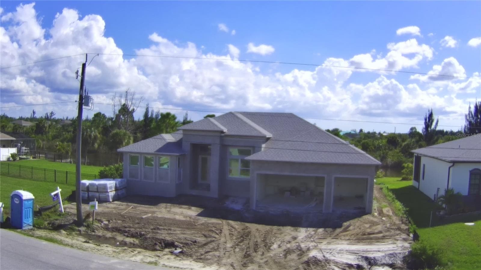 Single Family Residence at 15708 AUTRY CIR, PORT CHARLOTTE, photo 2 of 27