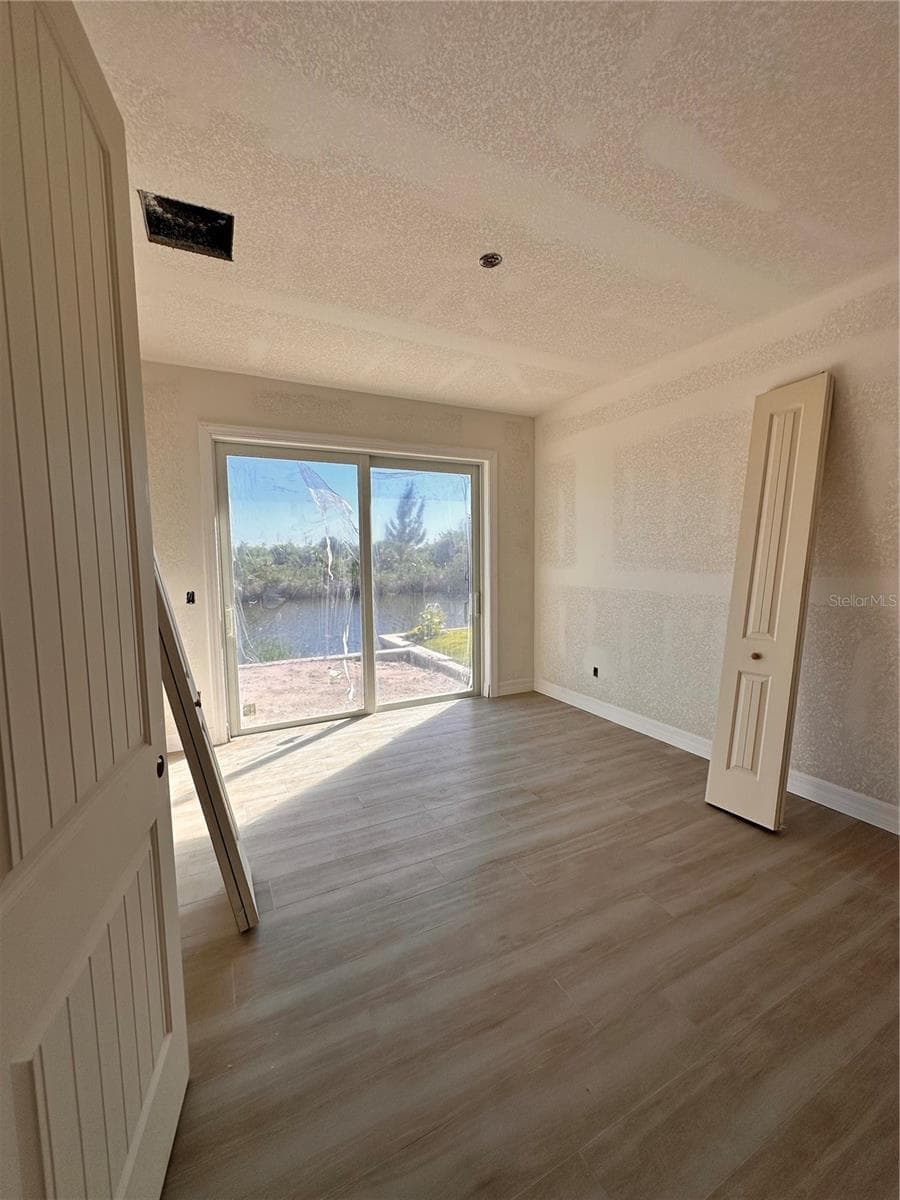 Single Family Residence at 15708 AUTRY CIR, PORT CHARLOTTE, photo 18 of 27