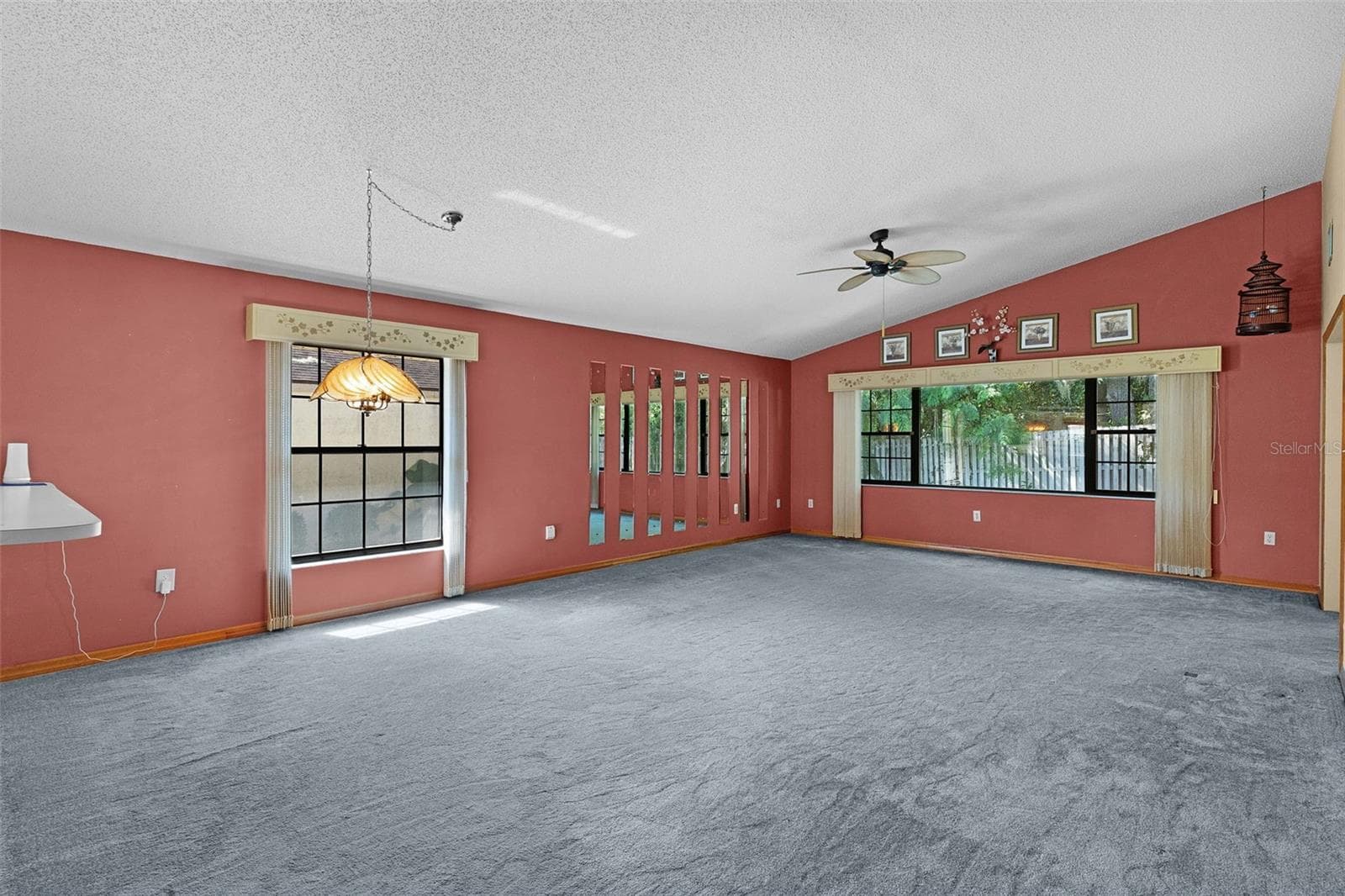 Single Family Residence at 1522 S POINTE DR, LEESBURG, photo 15 of 40