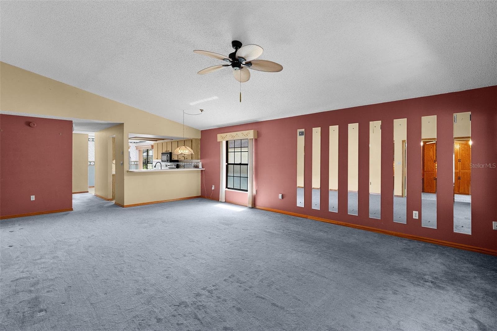 Single Family Residence at 1522 S POINTE DR, LEESBURG, photo 19 of 40
