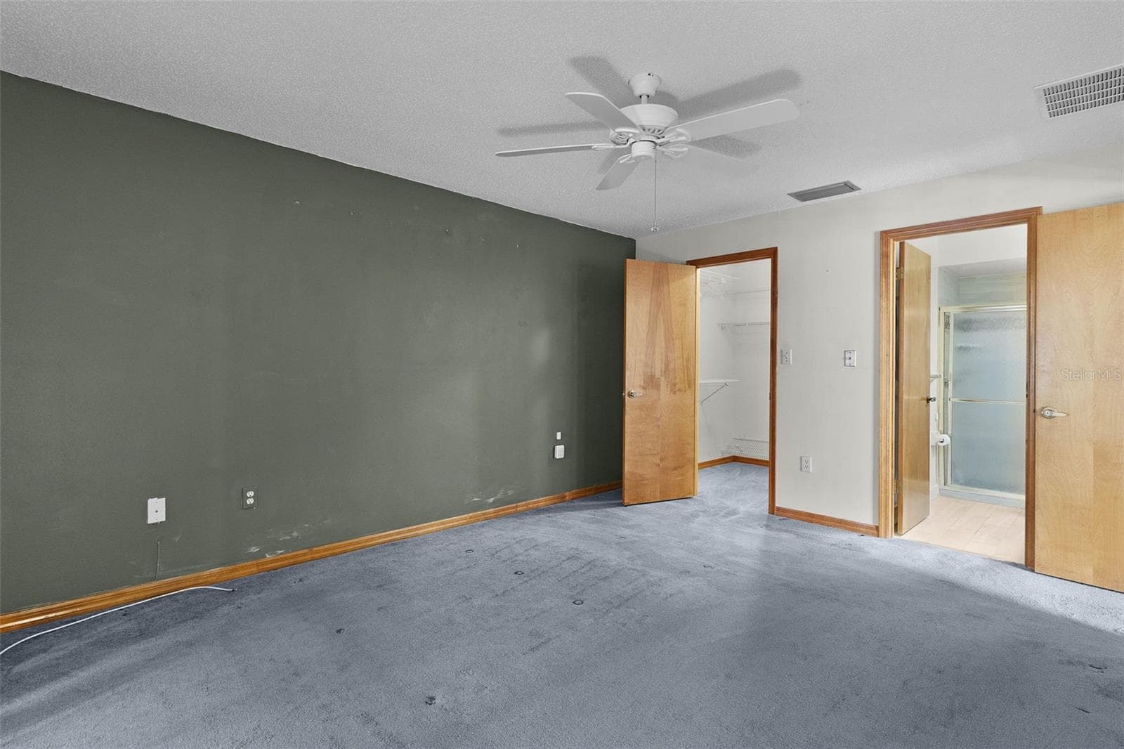 Single Family Residence at 1522 S POINTE DR, LEESBURG, photo 25 of 40
