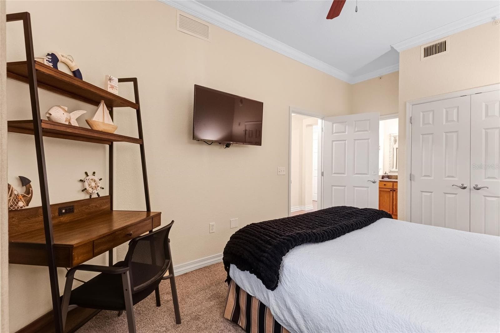 Condo - Hotel at 7656 WHISPER WAY #402, KISSIMMEE, photo 20 of 62