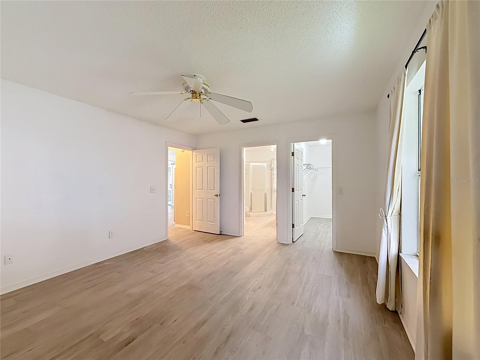 Single Family Residence at 1607 COG HILL DR, LADY LAKE, photo 14 of 37