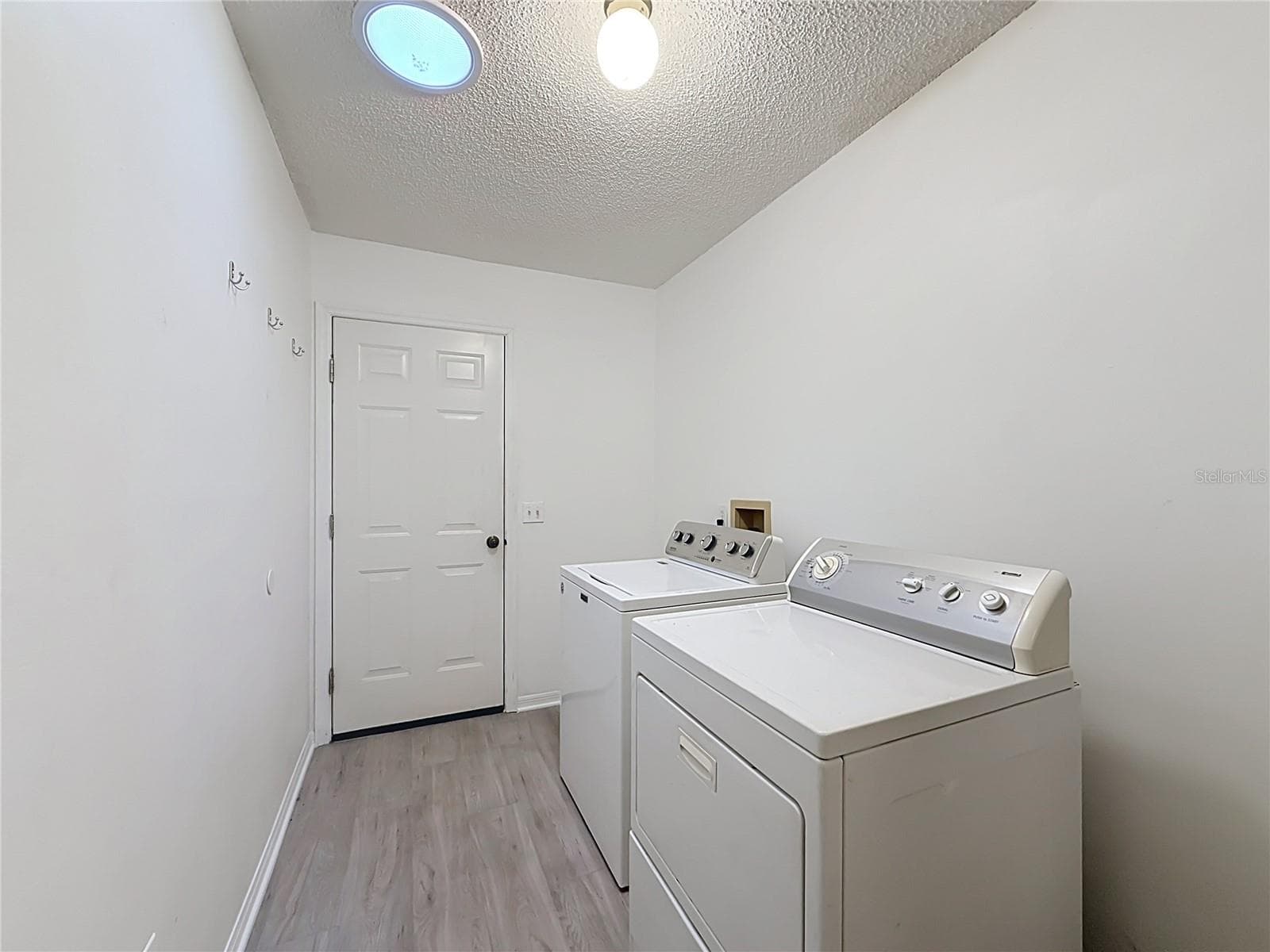 Single Family Residence at 1607 COG HILL DR, LADY LAKE, photo 17 of 37
