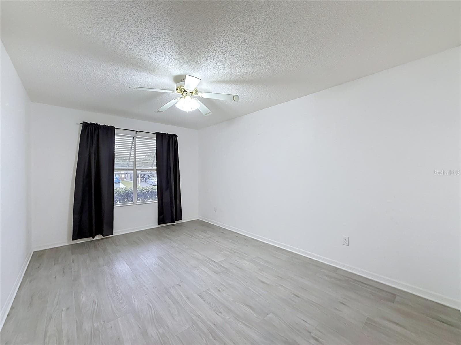 Single Family Residence at 1607 COG HILL DR, LADY LAKE, photo 21 of 37
