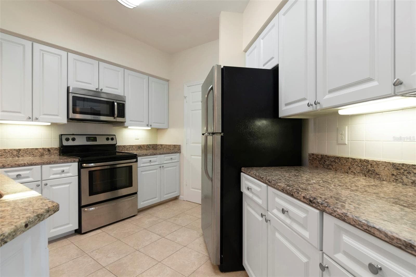 Kitchen - 4309 BAY CLUB CIR #4309, TAMPA
