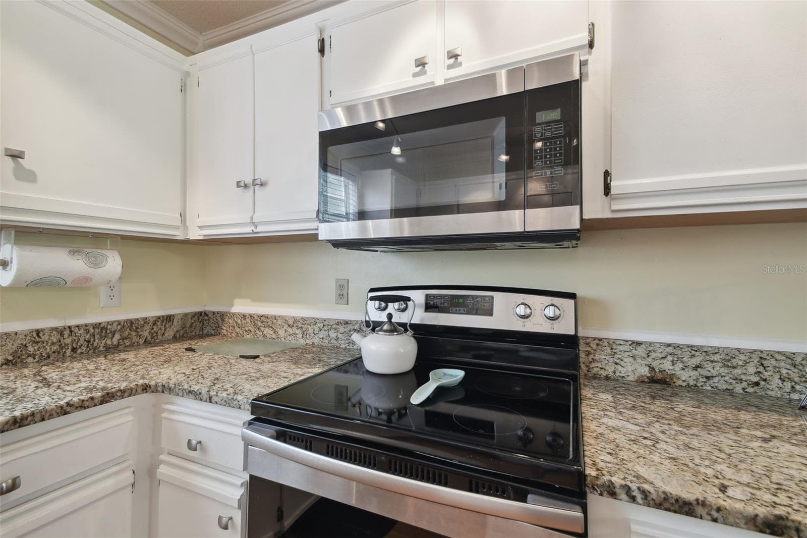 Townhouse at 5836 RED CEDAR LN, TAMPA, photo 17 of 54