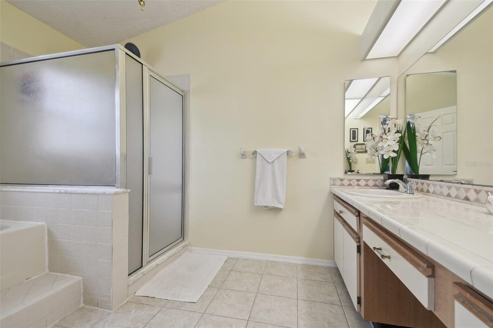 Townhouse at 5836 RED CEDAR LN, TAMPA, photo 30 of 54