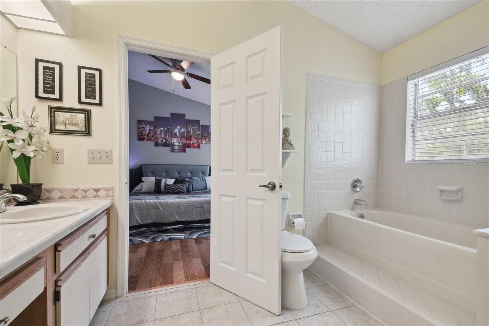 Townhouse at 5836 RED CEDAR LN, TAMPA, photo 31 of 54