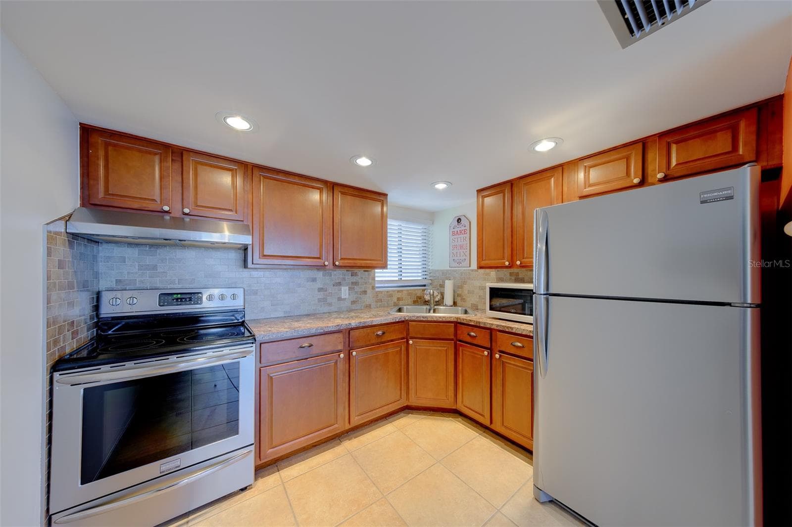 Condominium at 500 N OSCEOLA AVE #609, CLEARWATER, photo 7 of 49