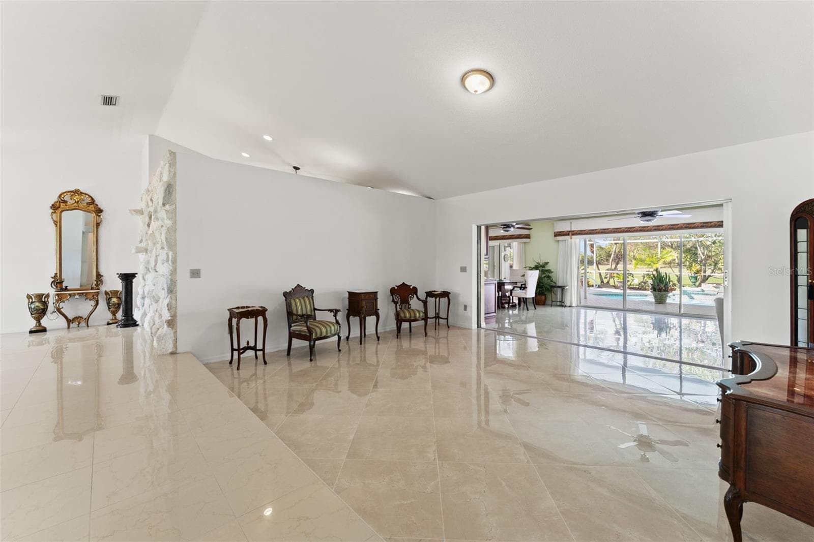 Sliding doors - 966 N DORAL LN, VENICE