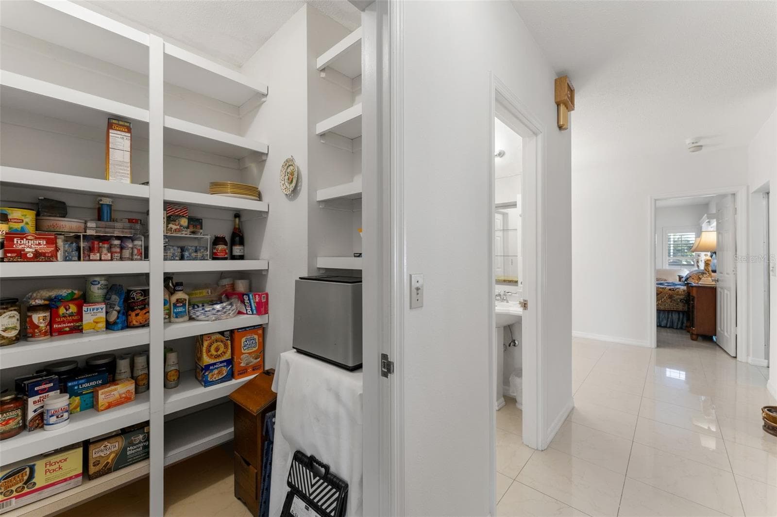 Pantry - 966 N DORAL LN, VENICE