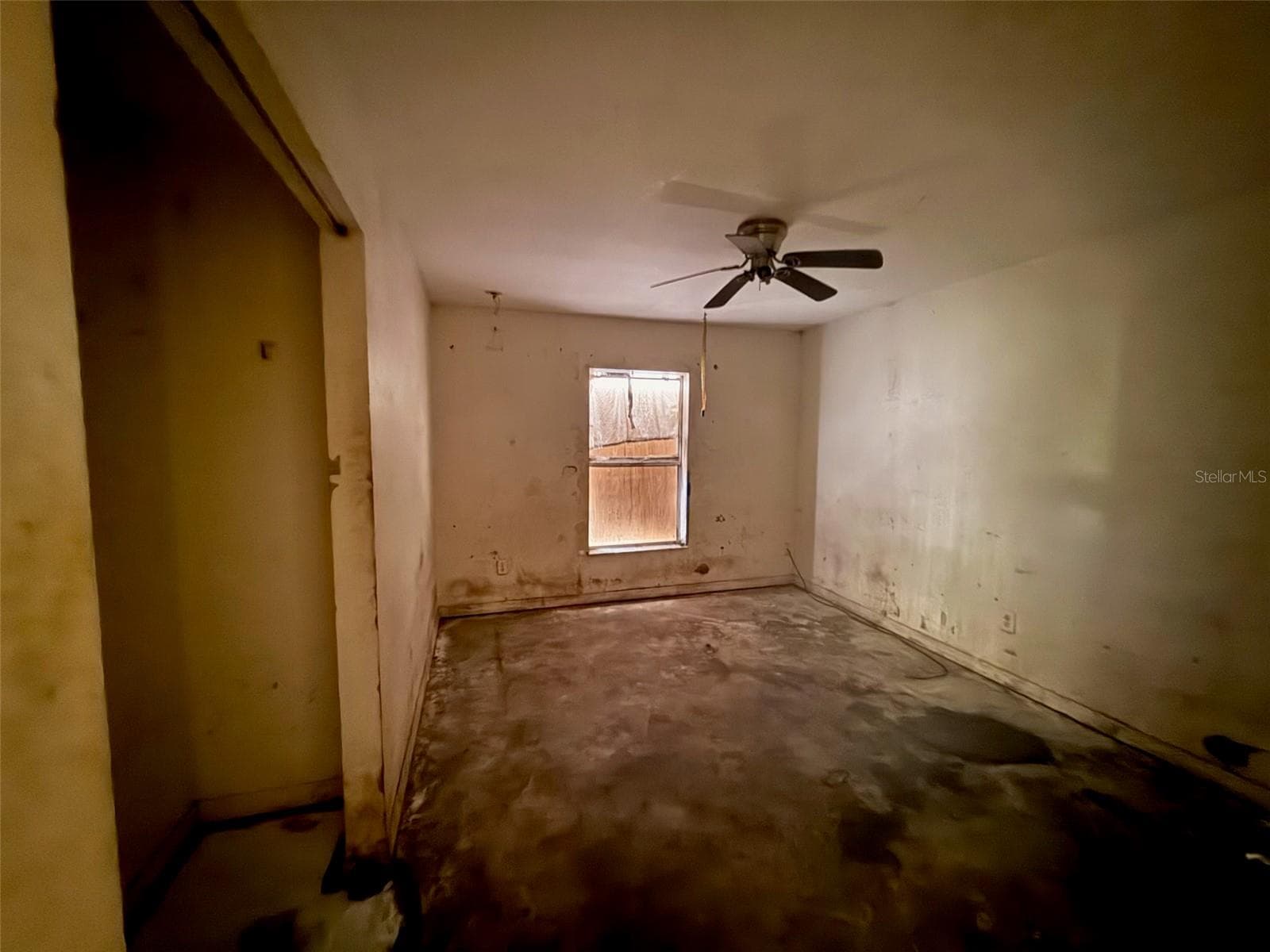 Single Family Residence at 2715 MARIGOLD AVE, MIMS, photo 10 of 14