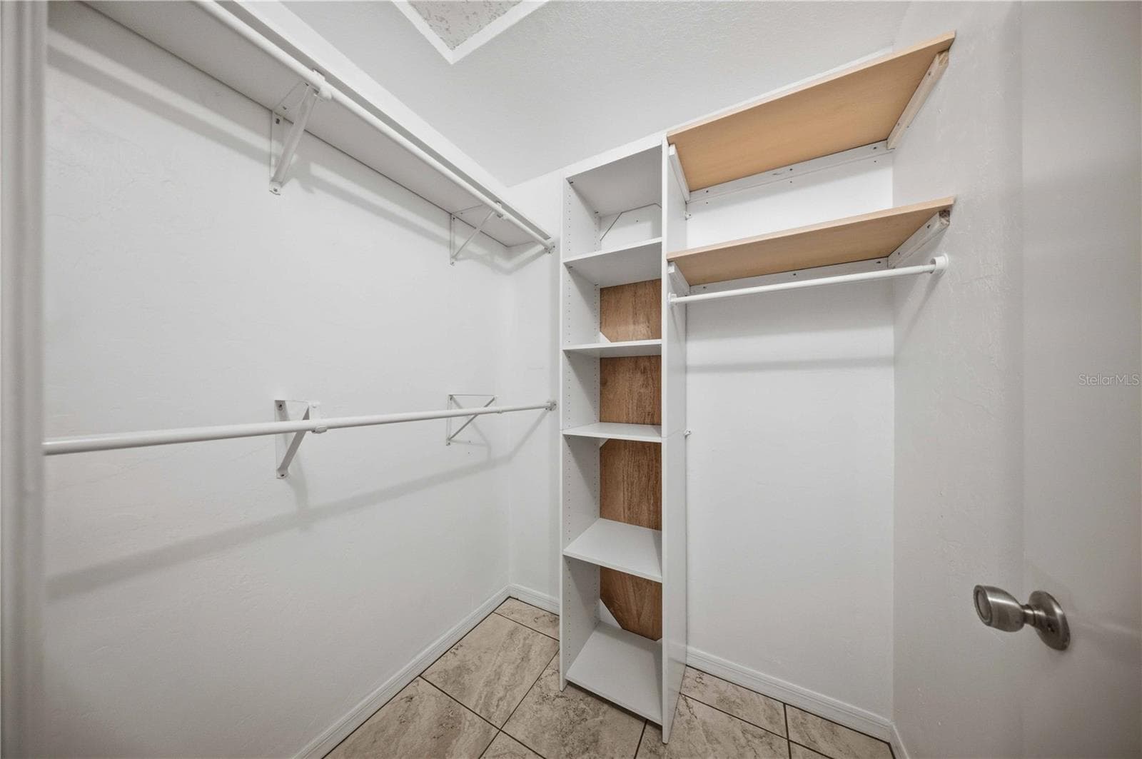 Walk in closed in primary bedroom - 5013 SE 108TH PL, BELLEVIEW