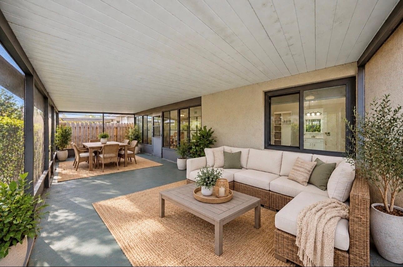 Expansive outdoor living with a screened room. Virtually staged for decorating ideas! - 5013 SE 108TH PL, BELLEVIEW