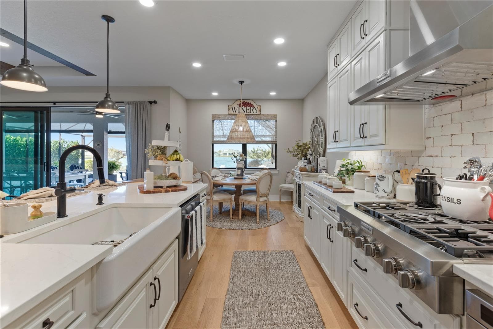 Single Family Residence at 12842 PINNACLE LN, VENICE, photo 23 of 83