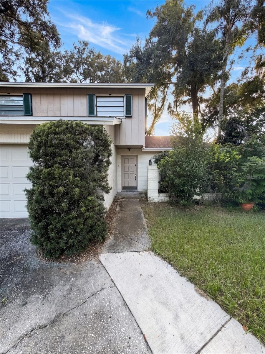 Front Close Up - 14714 OAK VINE DR, LUTZ