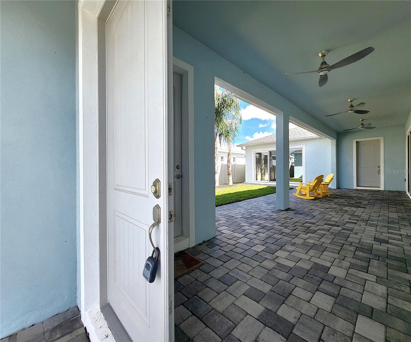 Main entry, Lanai Dimensions: 9 ft wide by 41 ft deep - 8896 DRUMMER PLANK DR, WESLEY CHAPEL