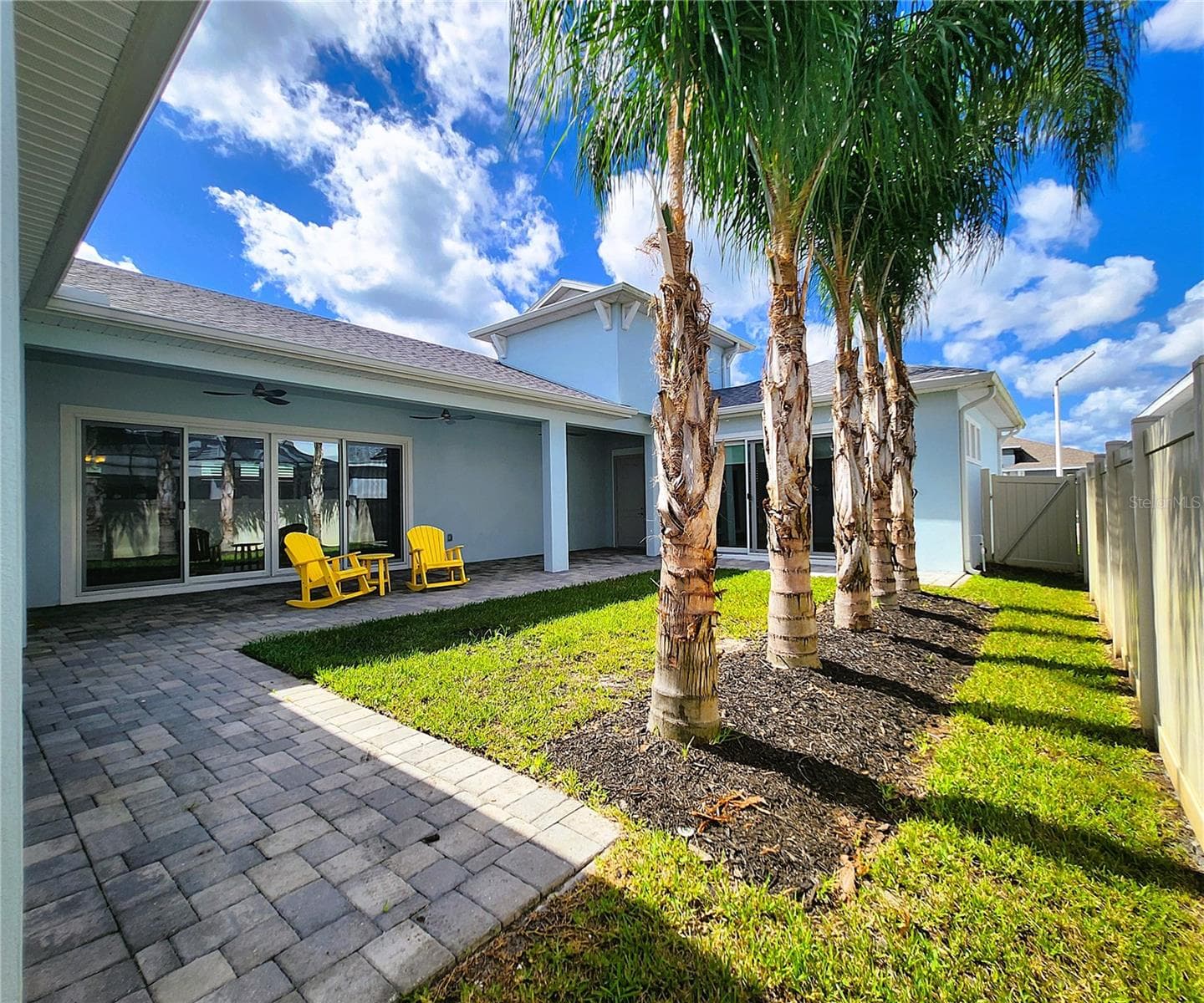 Side yard large enough for an inground pool - 8896 DRUMMER PLANK DR, WESLEY CHAPEL