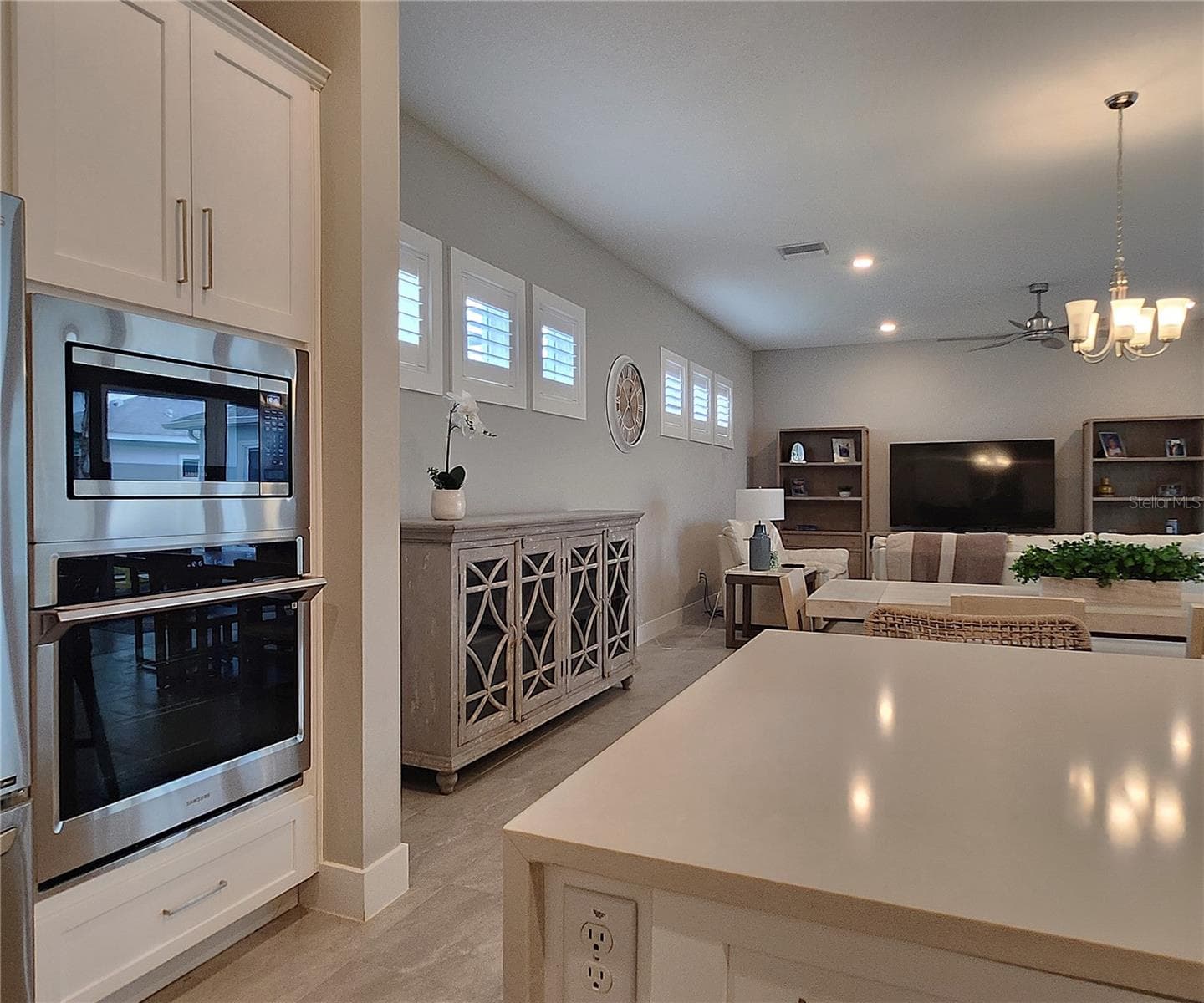 Convection Oven - 8896 DRUMMER PLANK DR, WESLEY CHAPEL