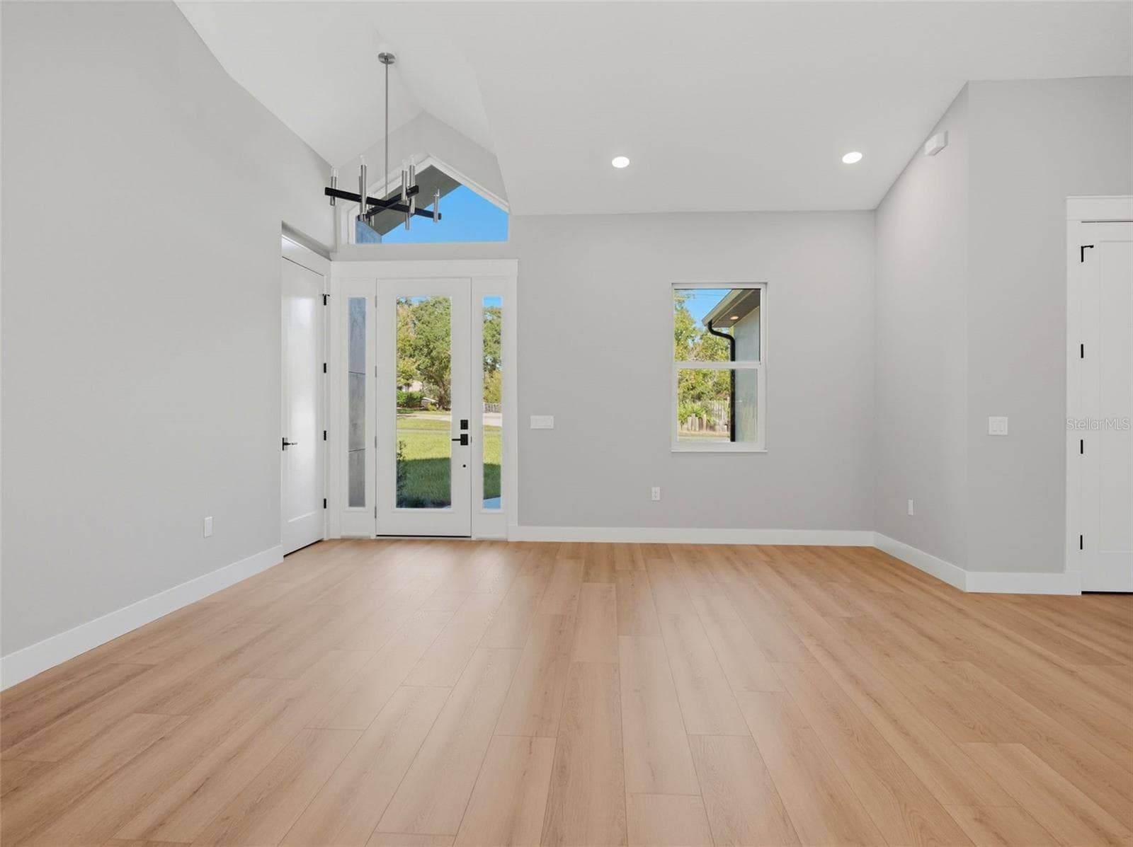 Single Family Residence at 11250 HUMBER RD, WEEKI WACHEE, photo 5 of 53