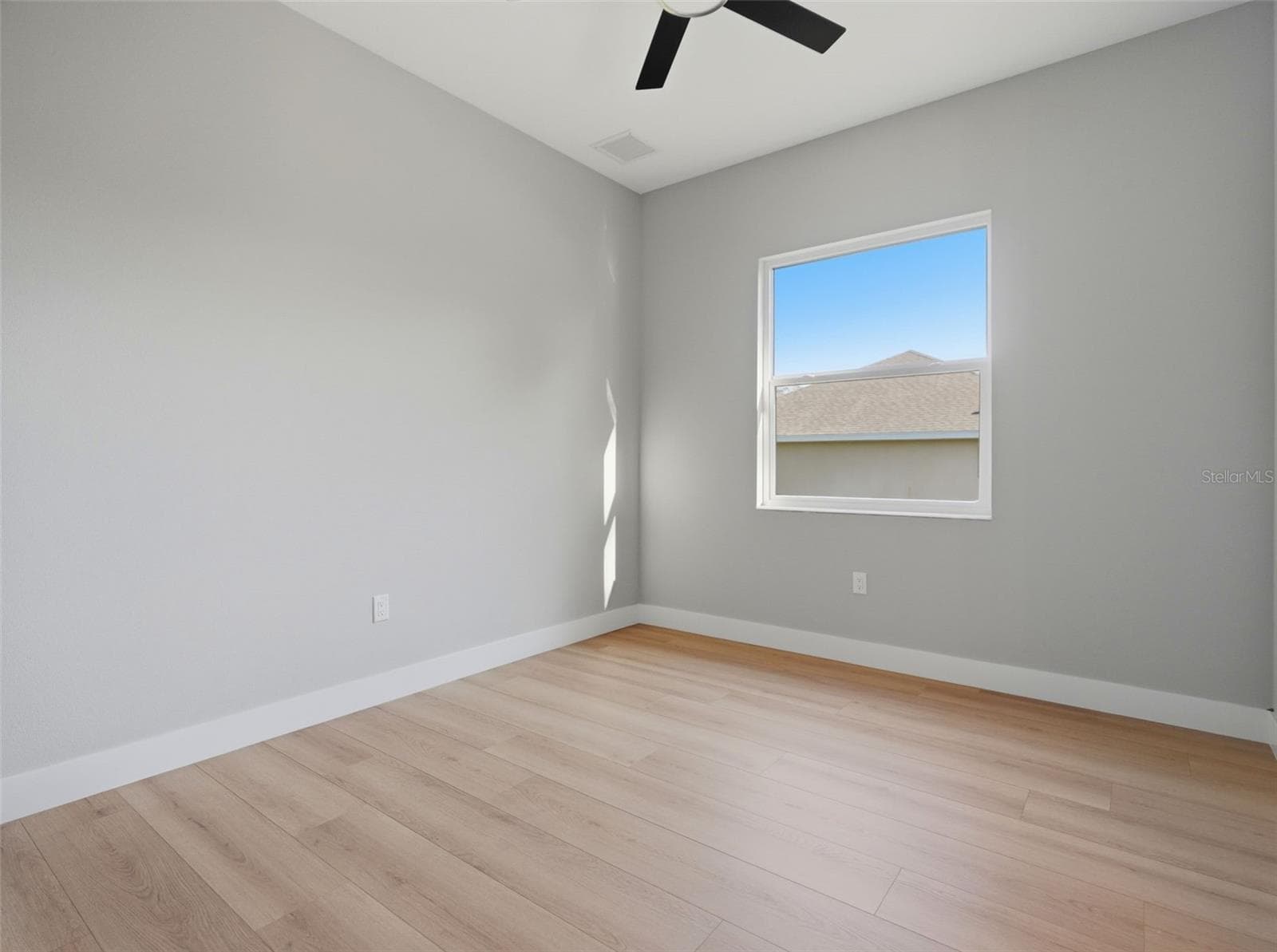 Single Family Residence at 11250 HUMBER RD, WEEKI WACHEE, photo 24 of 53
