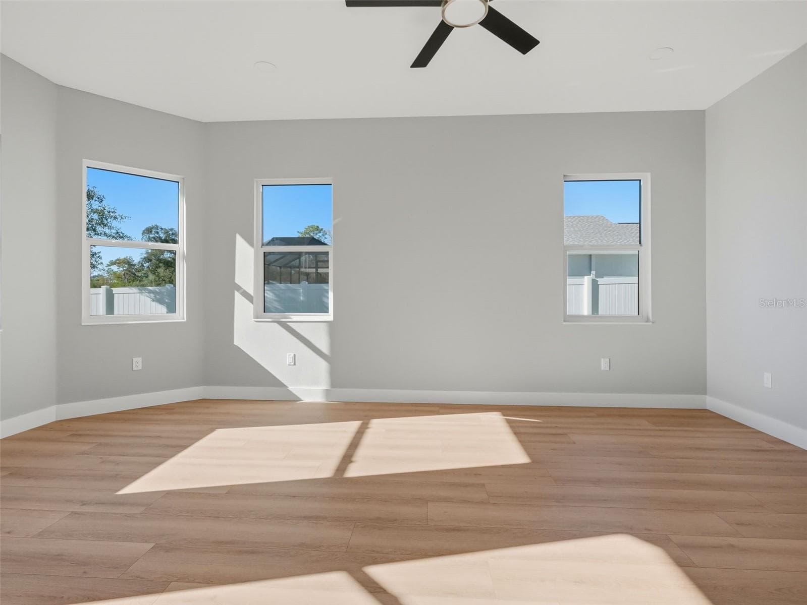 Single Family Residence at 11250 HUMBER RD, WEEKI WACHEE, photo 28 of 53
