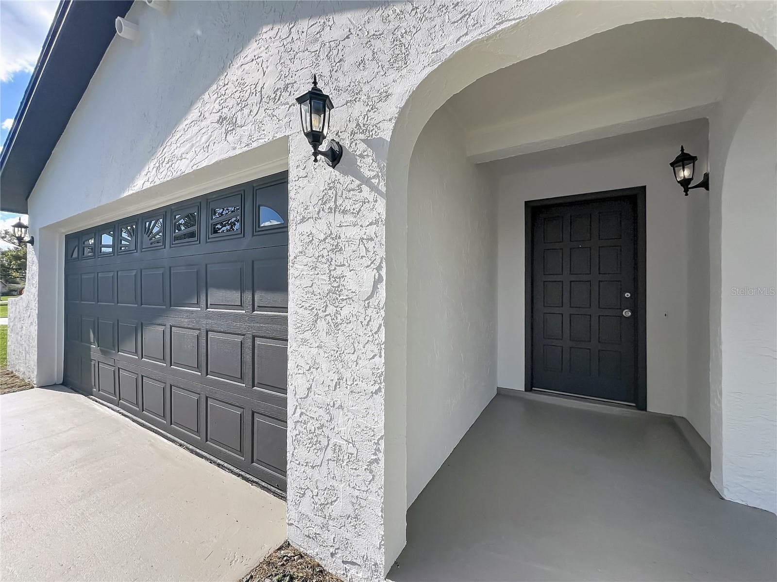 Single Family Residence at 408 MAID OF THE MIST DR, FERN PARK, photo 8 of 82