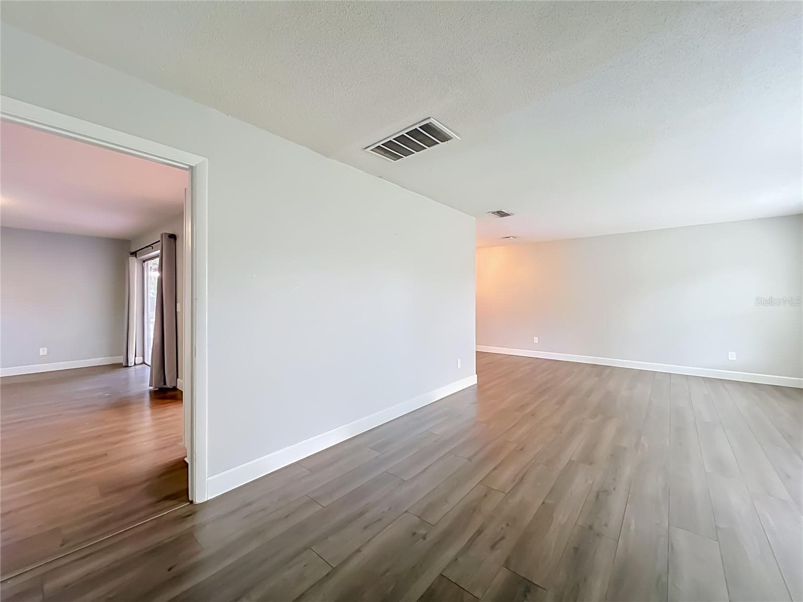 Single Family Residence at 408 MAID OF THE MIST DR, FERN PARK, photo 12 of 82