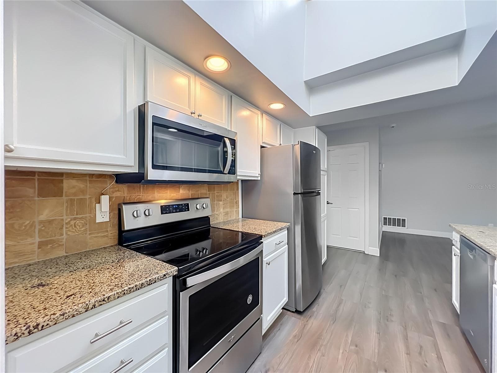 Single Family Residence at 408 MAID OF THE MIST DR, FERN PARK, photo 24 of 82