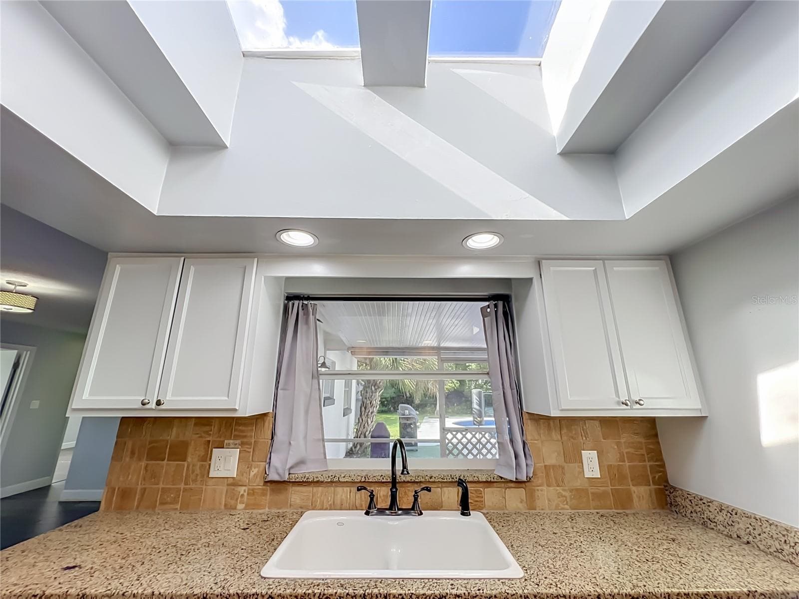 Single Family Residence at 408 MAID OF THE MIST DR, FERN PARK, photo 27 of 82
