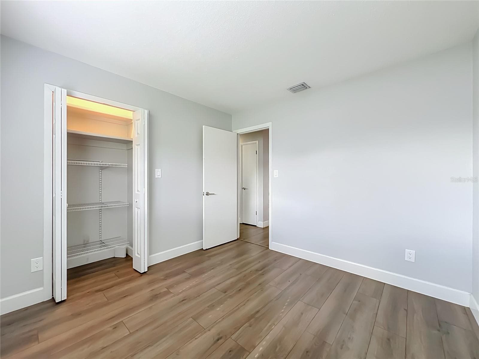 Single Family Residence at 408 MAID OF THE MIST DR, FERN PARK, photo 48 of 82