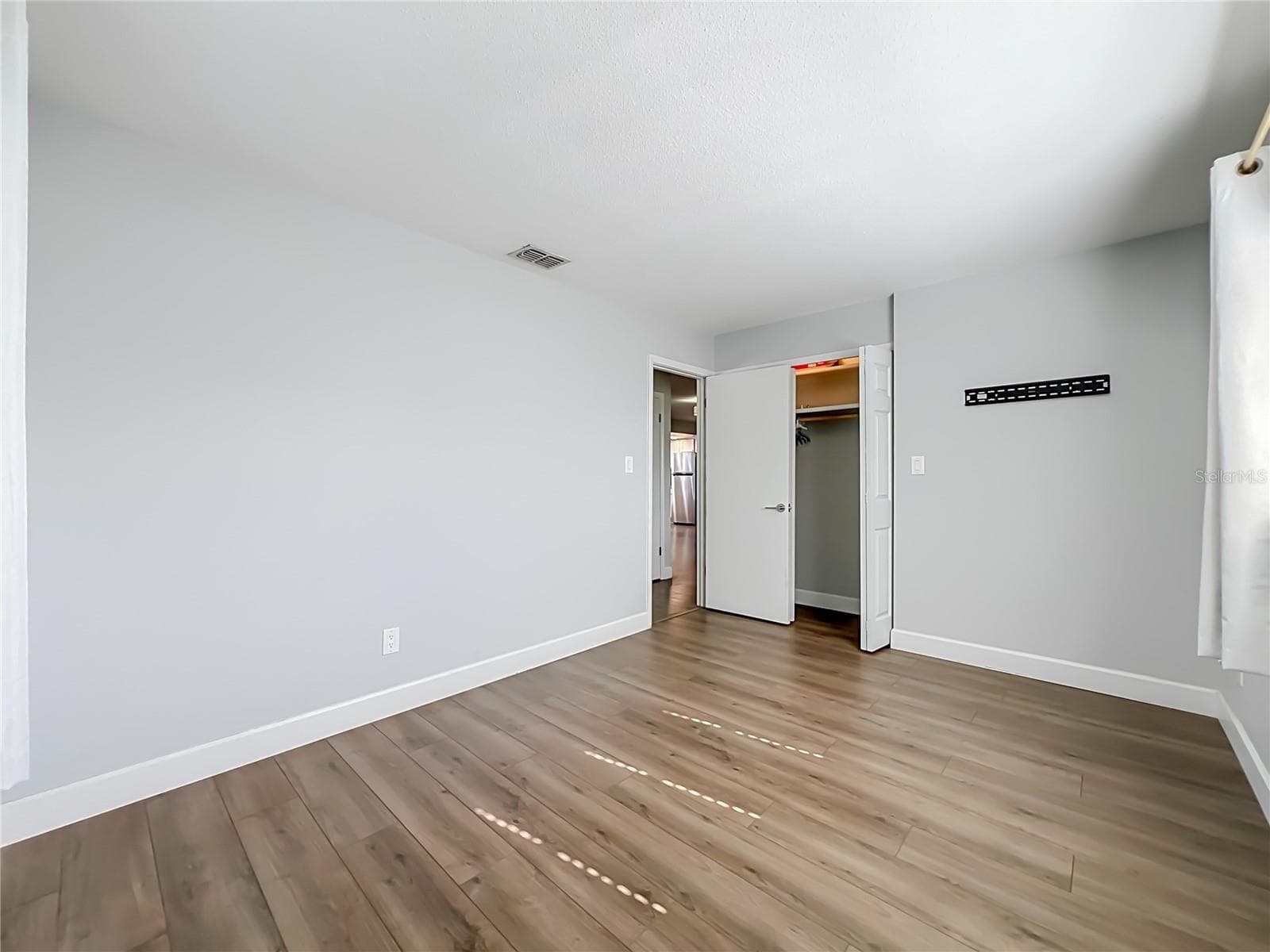 Single Family Residence at 408 MAID OF THE MIST DR, FERN PARK, photo 50 of 82