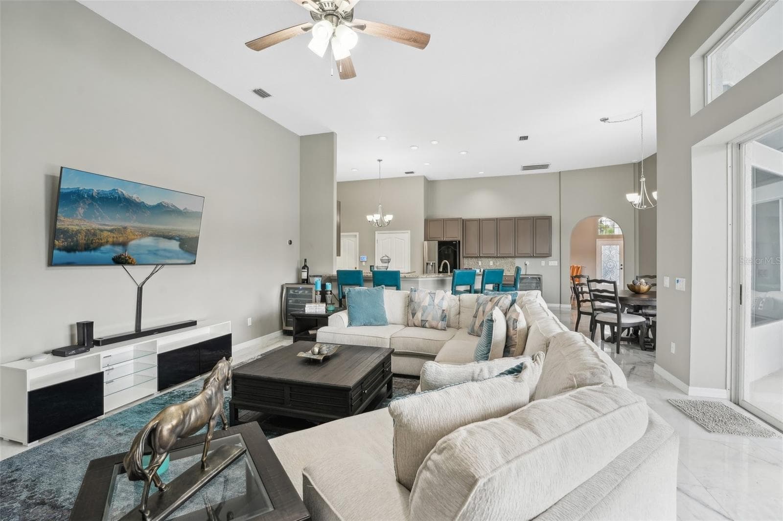 Single Family Residence at 6428 RENWICK CIR, TAMPA, photo 28 of 73