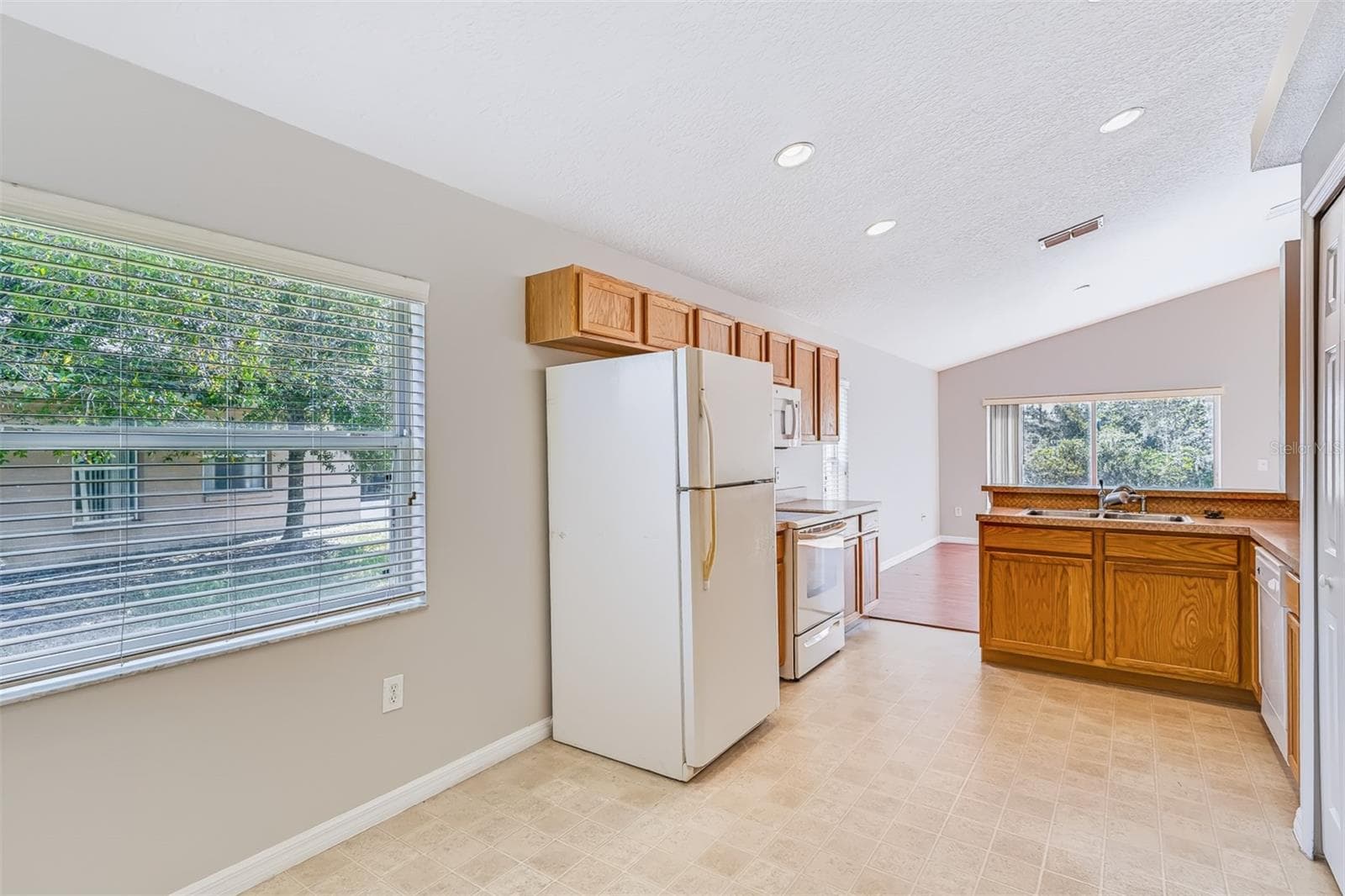 Single Family Residence at 3548 BENSON PARK BLVD, ORLANDO, photo 13 of 41