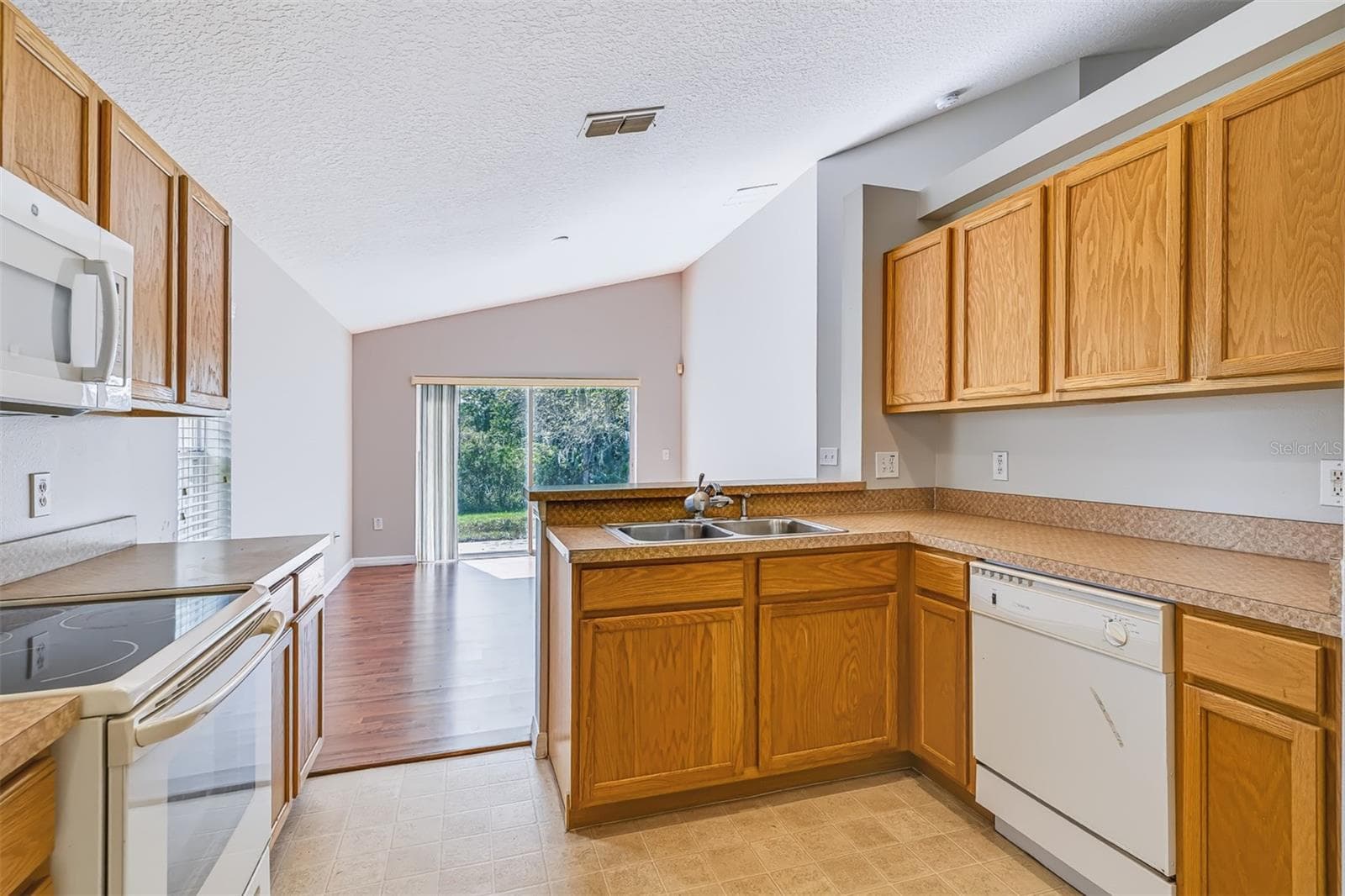 Single Family Residence at 3548 BENSON PARK BLVD, ORLANDO, photo 14 of 41
